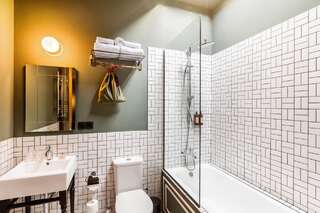 Отель Communal Hotel Plekhanovi Тбилиси Суперлюкс с гидромассажной ванной-5