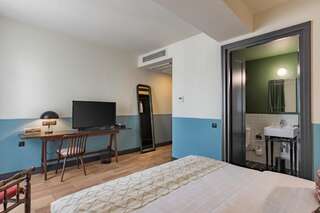 Отель Communal Hotel Plekhanovi Тбилиси Стандартный двухместный номер с 1 кроватью-9